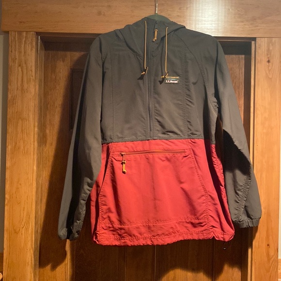 LL Bean Women’s Windbreaker size Large - Picture 1 of 3